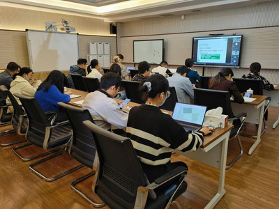 科研能力提升工程系列活動(dòng)首場(chǎng)講座 教育項(xiàng)目與科研文獻(xiàn)的研究與開發(fā)