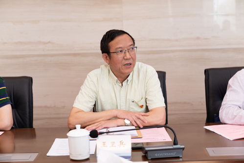 我校成功舉辦重大科研項(xiàng)目申報(bào)沙龍暨專(zhuān)家輔導(dǎo)報(bào)告會(huì)